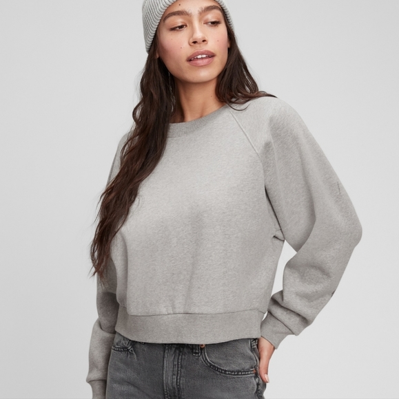 GAP Tops - 3/$20 Gap "Vintage" Crop Sweatshirt M